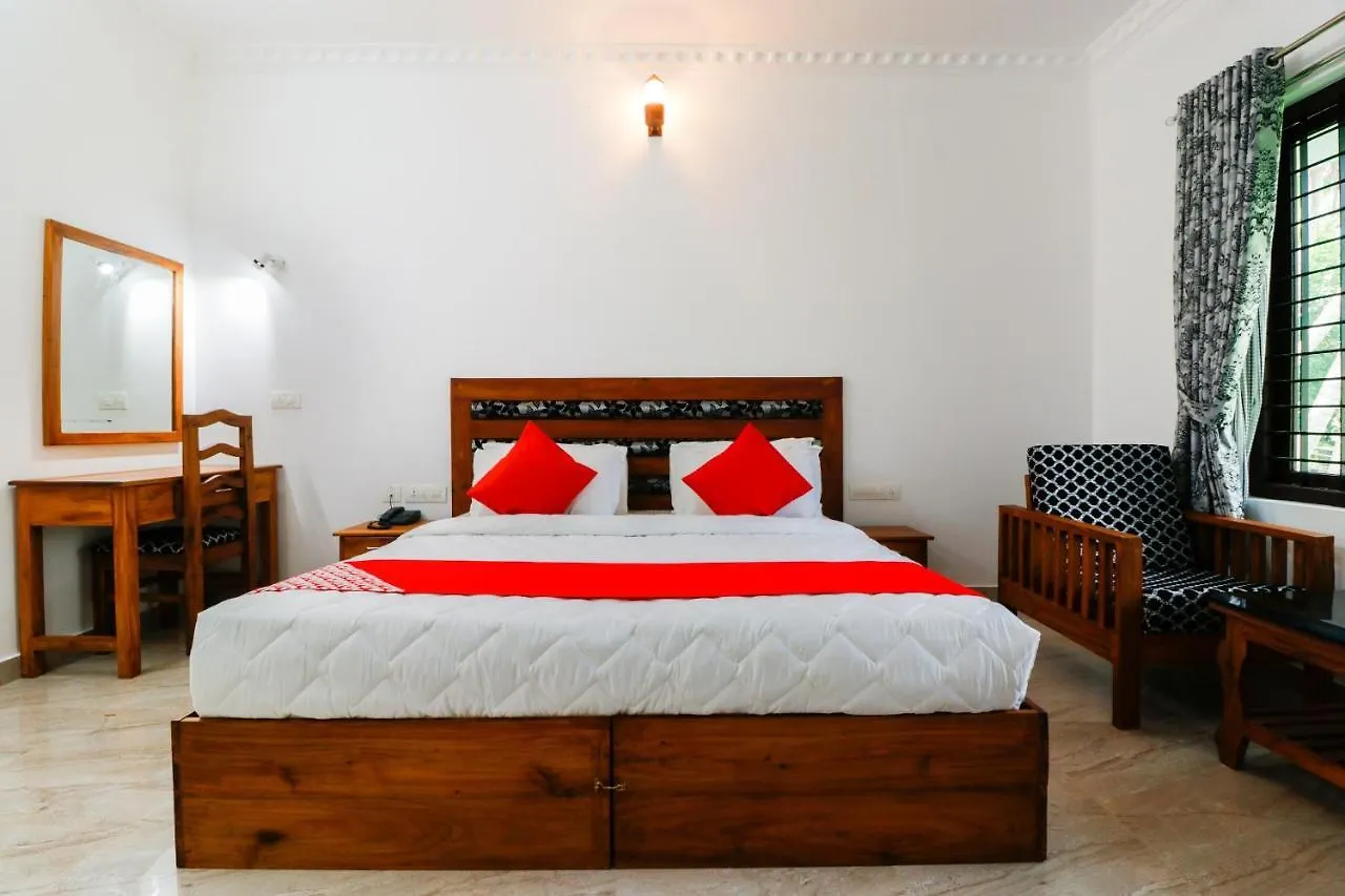 Oyo 47591 Star Inn Plus Residency Kovalam