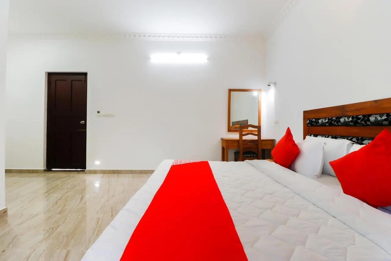 *** Hotel Oyo 47591 Star Inn Plus Residency Kovalam India