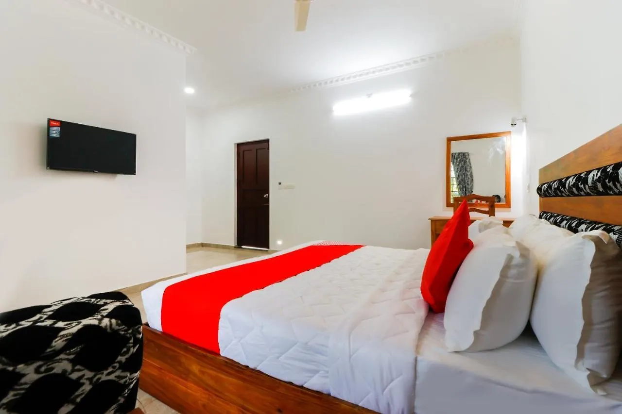 Oyo 47591 Star Inn Plus Residency Kovalam 3*,  India